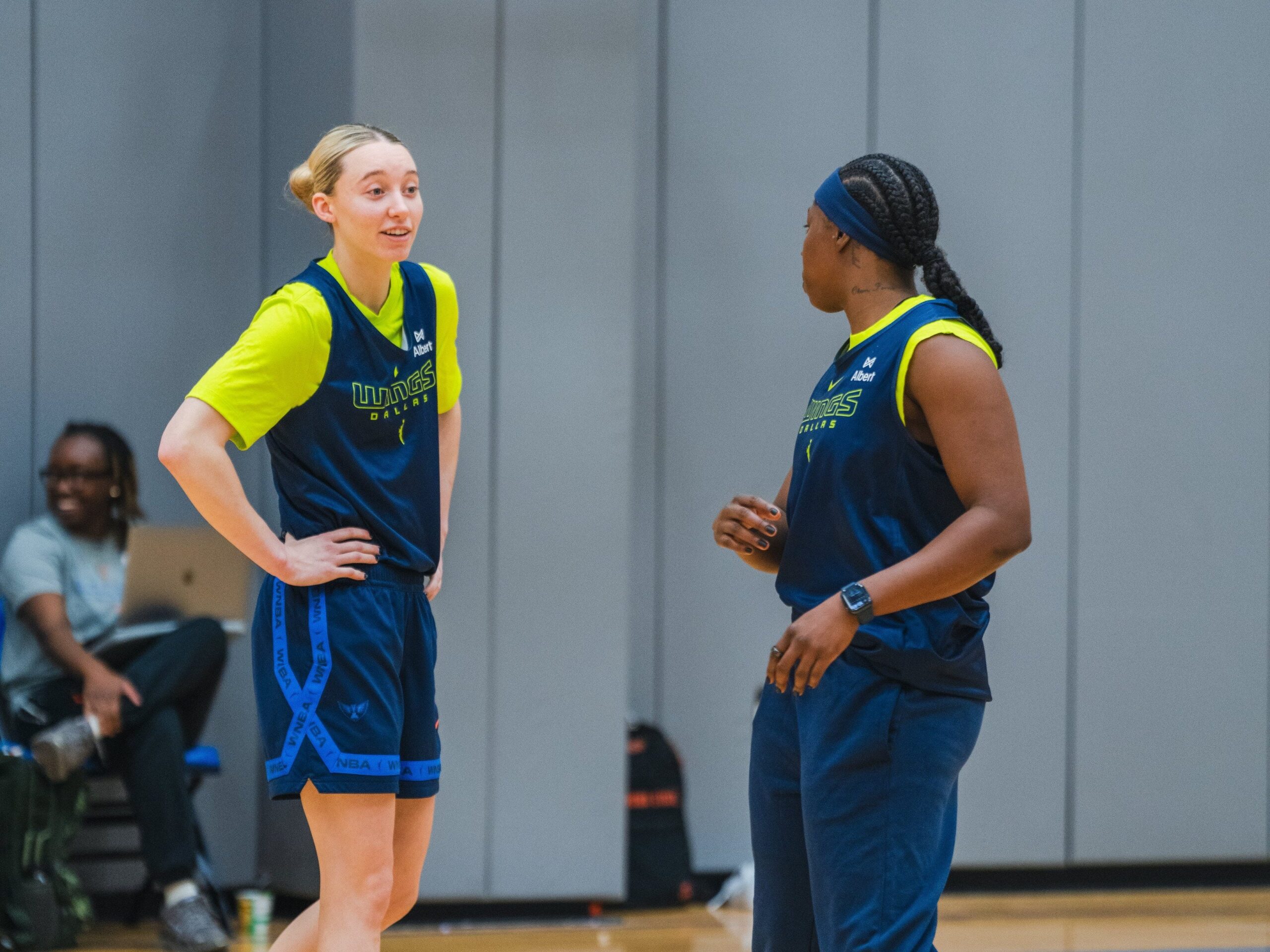 Paige Bueckers, Arike Ogunbowale, Dallas Wings, WNBA