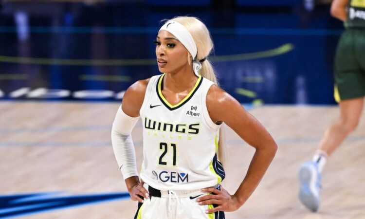 DiJonai Carrington, Dallas Wings, WNBA