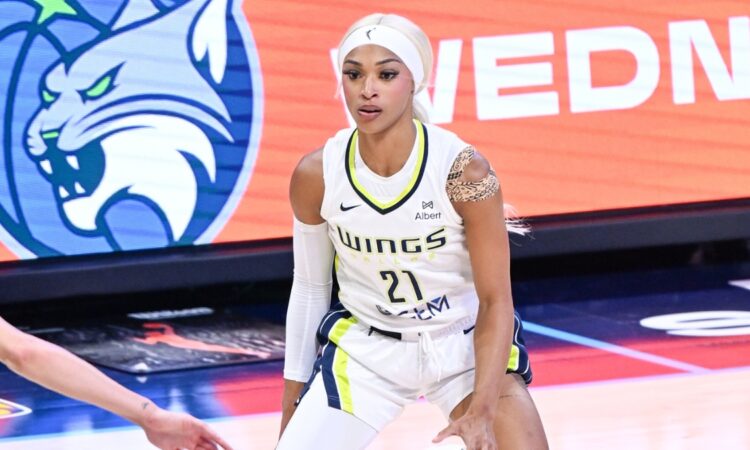 DiJonai Carrington, Dallas Wings, WNBA