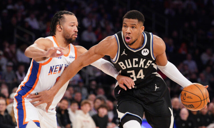 NBA Trade Idea Sends Milwaukee Bucks' Giannis Antetokounmpo to New York Knicks