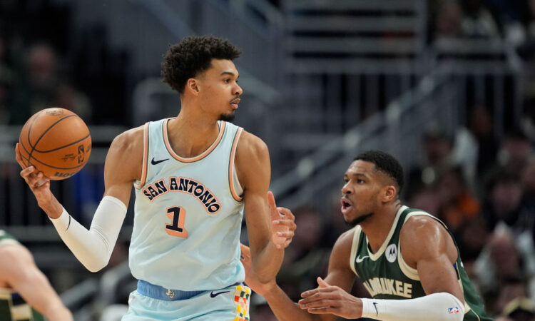 NBA Trade Idea Sends Milwaukee Bucks' Giannis Antetokounmpo to Victor Wembanyama's San Antonio Spurs