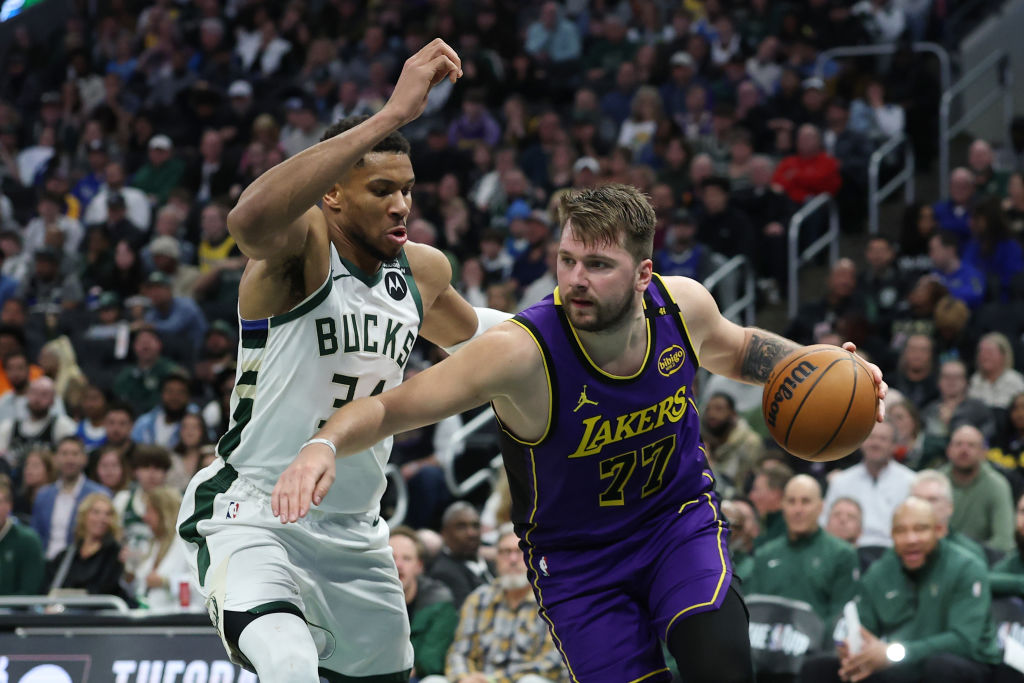 Five-Team NBA Trade Idea Sends Milwaukee Bucks' Giannis Antetokounmpo to Los Angeles Lakers