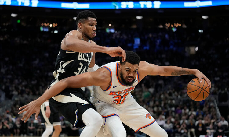 NBA Trade Idea Sends Milwaukee Bucks' Giannis Antetokounmpo to New York Knicks