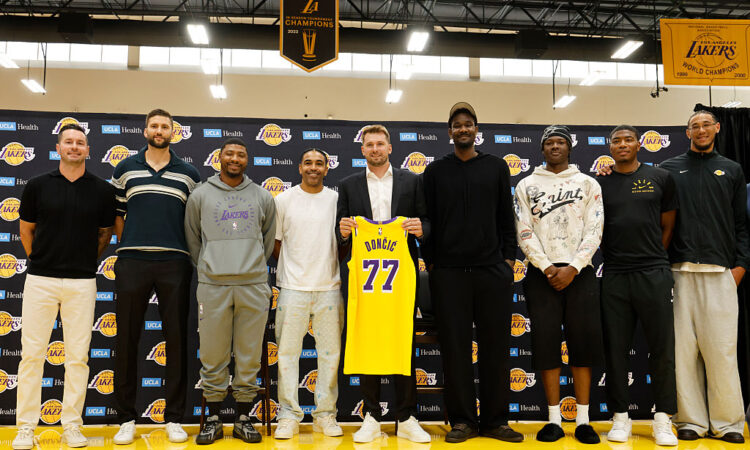 NBA Executive Believes Los Angeles Lakers 'Got Better' This Offseason and Could Reach Conference Finals Next Season