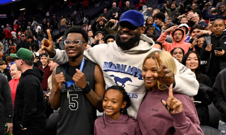 LeBron James, Los Angeles Lakers, Bryce James, NBA