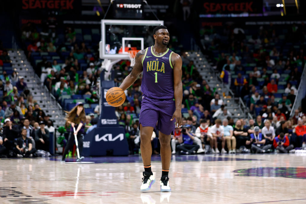 NBA Trade Idea Sends New Orleans Pelicans' Zion Williamson to Charlotte Hornets