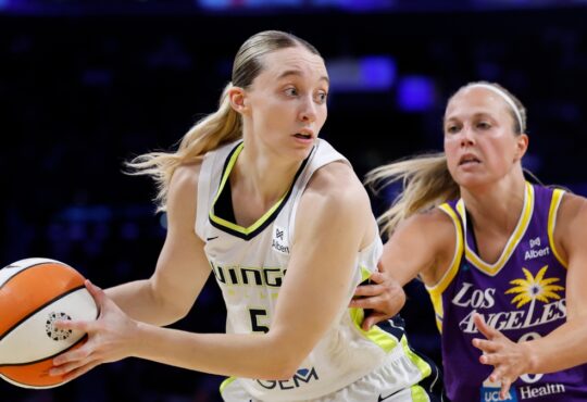 Paige Bueckers, Dallas Wings, WNBA. Los Angeles Sparks