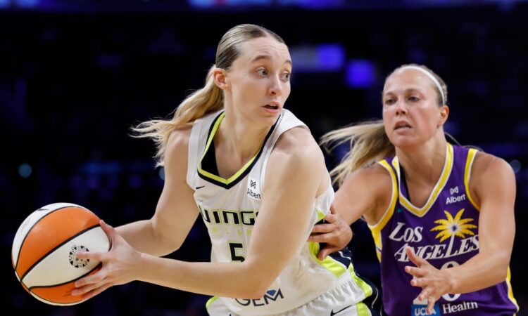 Paige Bueckers, Dallas Wings, WNBA. Los Angeles Sparks