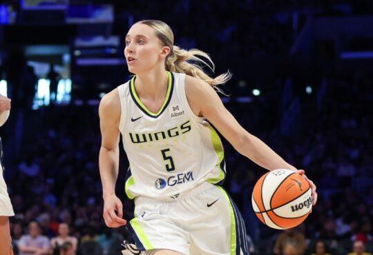 Paige Bueckers, Dallas Wings, WNBA, Los Angeles Sparks