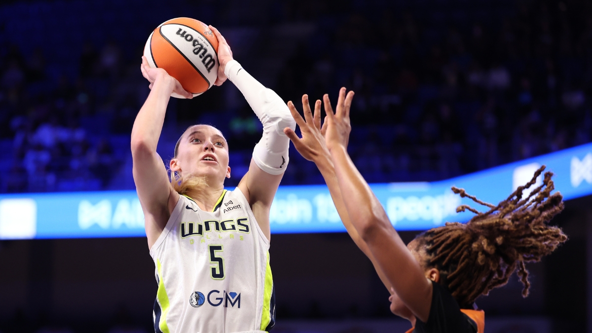 Paige Bueckers, Dallas Wings, WNBA, Phoenix Mercury