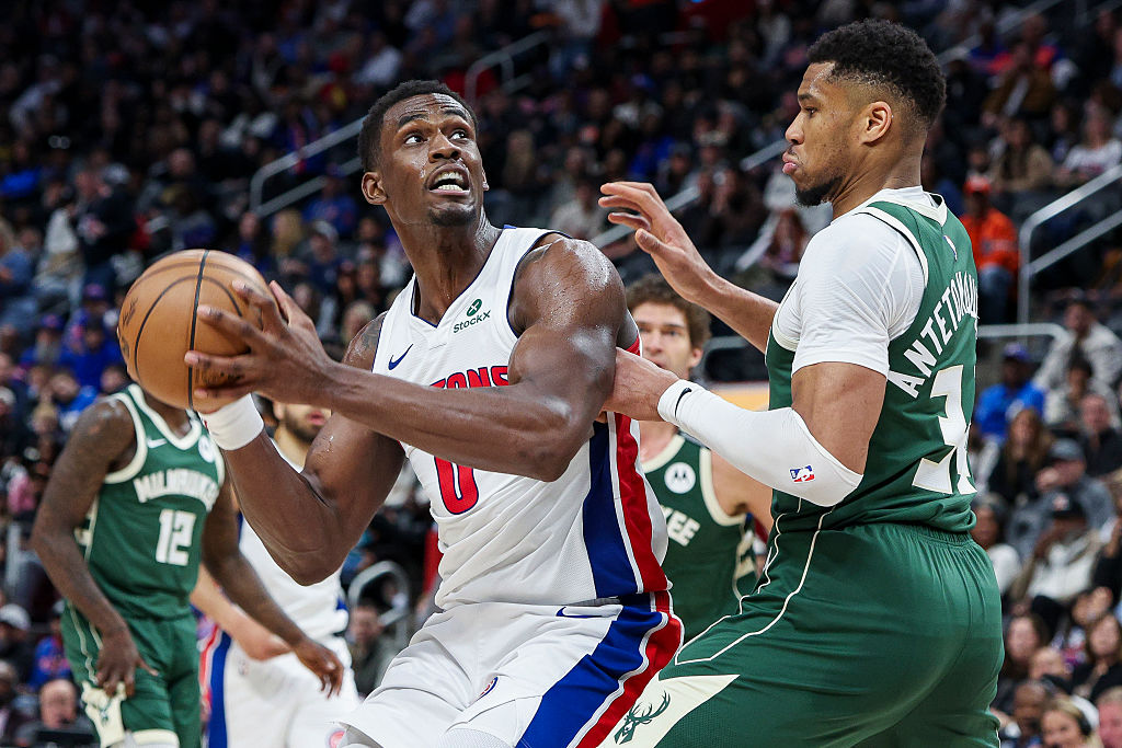 NBA Trade Idea Sends Giannis Antetokounmpo From Milwaukee Bucks To Detroit Pistons
