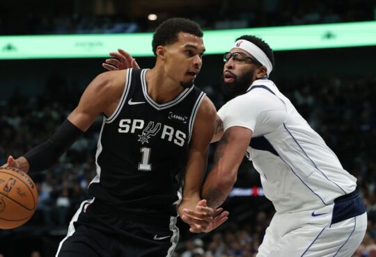 Victor Wembanyama, San Antonio Spurs, Dallas Mavericks, NBA, Anthony Davis