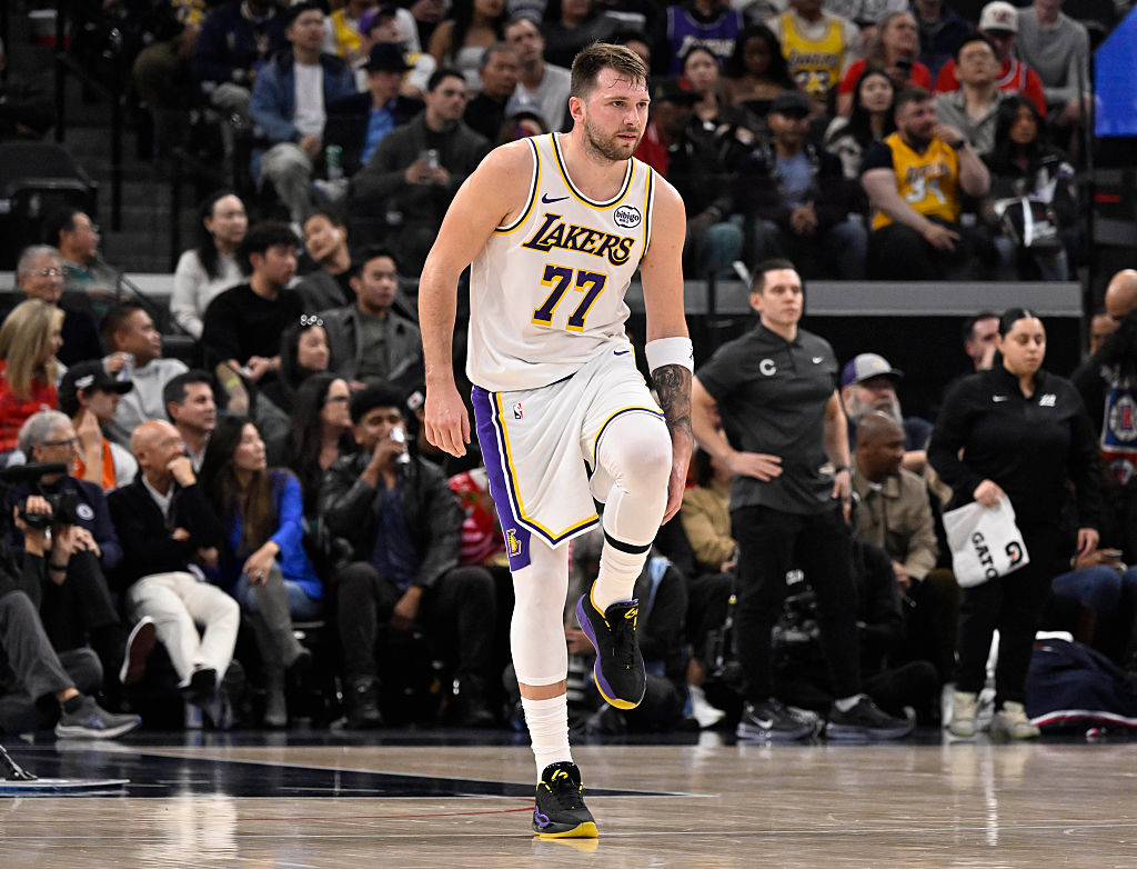 Los Angeles Lakers' Luka Dončić Has Leg Injury NBA