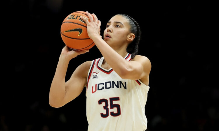 Azzi Fudd, Dallas Wings, WNBA, UConn