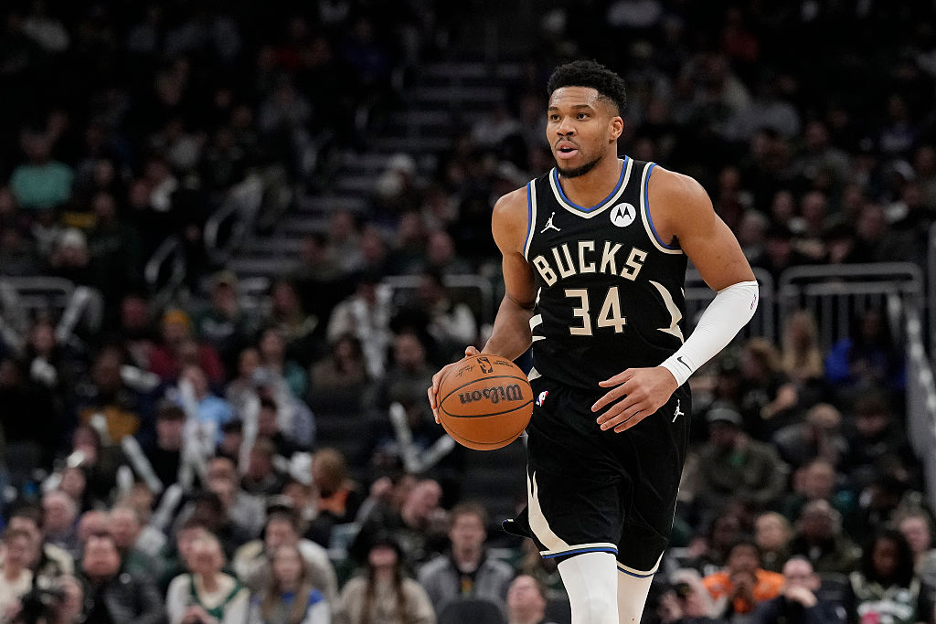 Sources: Milwaukee Bucks' Giannis Antetokounmpo Prefers To Be Traded To Miami Heat, New York Knicks, Toronto Raptors NBA