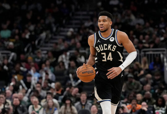 Bucks' Giannis Antetokounmpo Expects To Miss Next 4-6 Weeks NBA