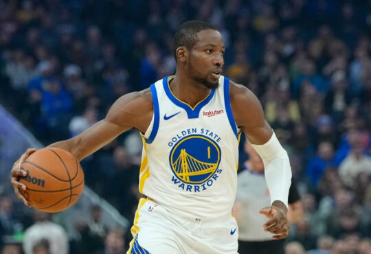NBA: Jonathan Kuminga dribbles the ball for the Golden State Warriors against the Oklahoma City Thunder at Chase Center