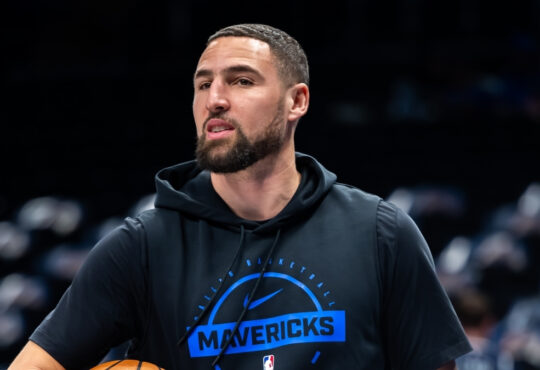 Klay Thompson warms up during a pregame workout for the Dallas Mavericks before facing the Denver Nuggets