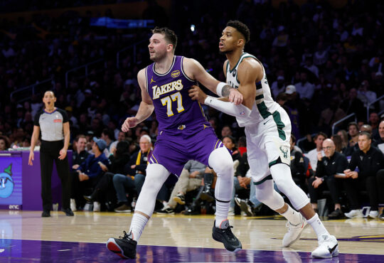 Lakers Will Make 'Hard Push' To Acquire Milwaukee Bucks' Giannis Antetokounmpo In Offseason NBA