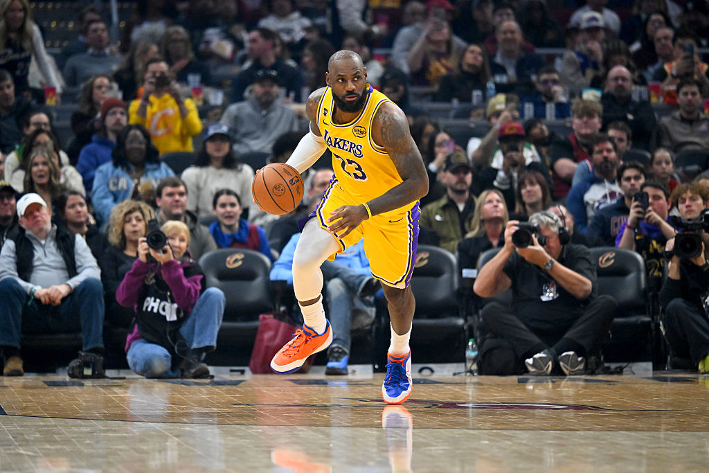 LeBron James Could Return To Cleveland Cavaliers This Offseason If He Doesn't Retire NBA