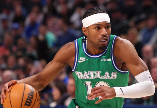 NBA: Brandon Williams controls the ball for the Dallas Mavericks during the first half against the Minnesota Timberwolves at American Airlines Center