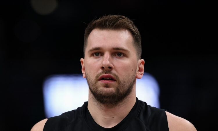 NBA: Luka Dončić looks on before the Los Angeles Lakers’ game against the Washington Wizards at Capital One Arena.