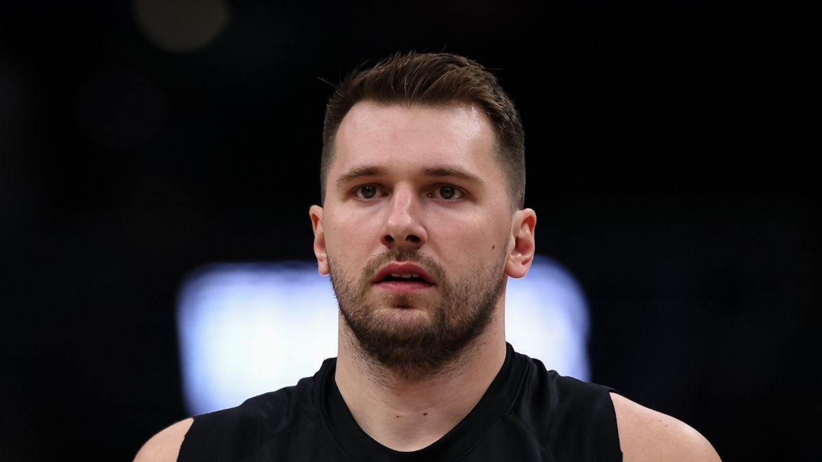 NBA: Luka Dončić looks on before the Los Angeles Lakers’ game against the Washington Wizards at Capital One Arena.