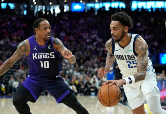 NBA: P.J. Washington drives toward the basket at Golden 1 Center against the Sacramento Kings.