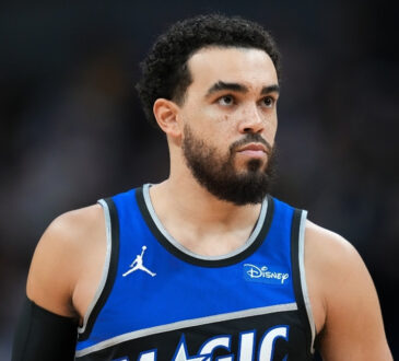 NBA: Tyus Jones looks on during the first quarter at Gainbridge Fieldhouse against the Indiana Pacers
