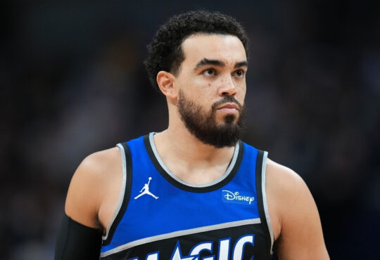 NBA: Tyus Jones looks on during the first quarter at Gainbridge Fieldhouse against the Indiana Pacers