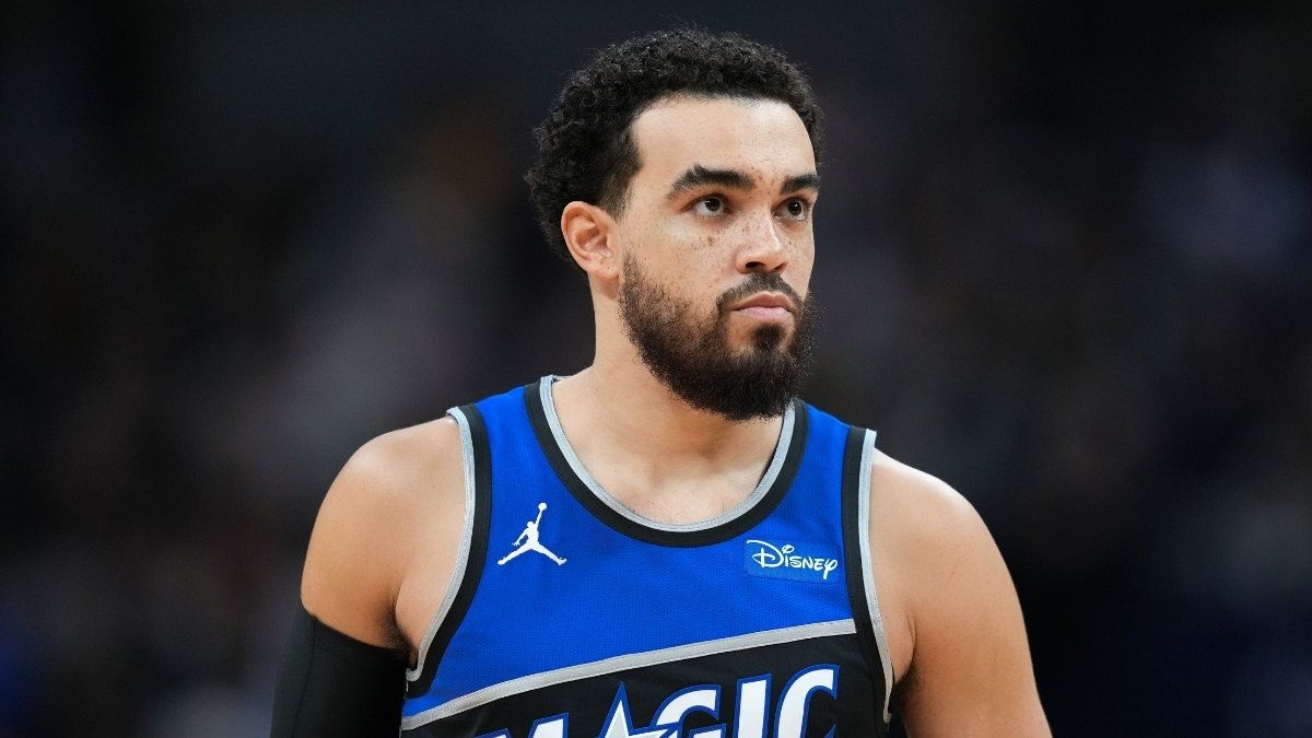 NBA: Tyus Jones looks on during the first quarter at Gainbridge Fieldhouse against the Indiana Pacers