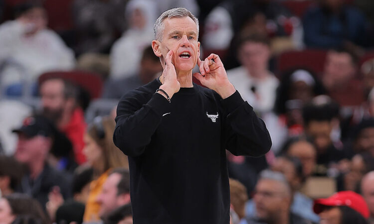 Chicago Bulls head coach Billy Donovan