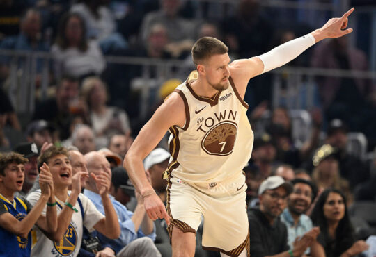 Golden State Warriors forward Kristaps Porziņģis