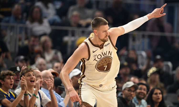 Golden State Warriors forward Kristaps Porziņģis