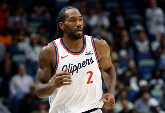 Kawhi Leonard walks up the court during the Clippers’ game against the Pelicans on March 18, 2026 at Smoothie King Center.