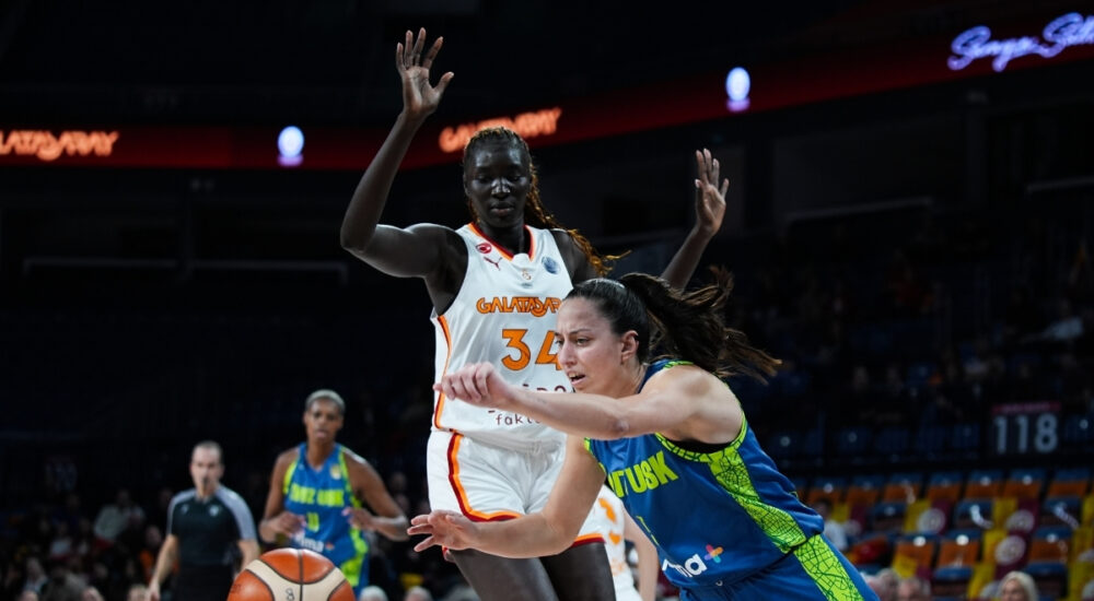Awak Kuier #32 of Galatasaray in action against Maite Cazorla of ZVVZ USK Prag during a FIBA Women’s EuroLeague match at Sinan Erdem Sports Hall.