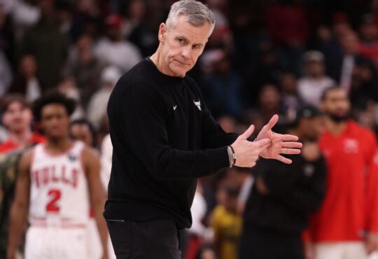 Chicago Bulls head coach Billy Donovan calling a timeout during a game against the Houston Rockets at the United Center on March 23, 2026.