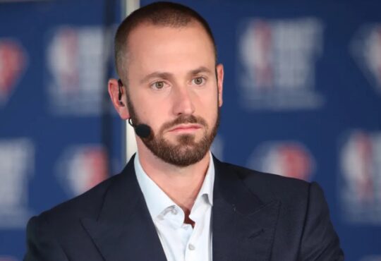 Mike Schmitz of the Dallas Mavericks