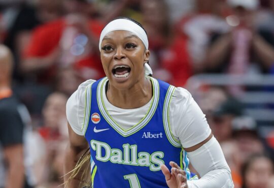 Odyssey Sims (1) of the Dallas Wings reacts during the first half against the Indiana Fever at Gainbridge Fieldhouse.