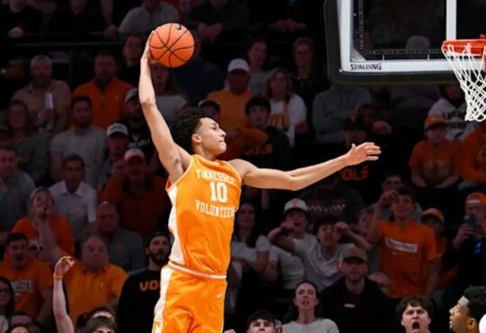 Tennessee forward Nate Ament attempts a dunk against Vanderbilt at Memorial Gymnasium on February 21, 2026