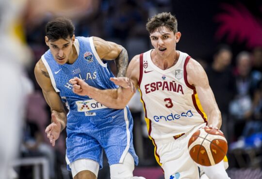 Sergio De Larrea drives upcourt for Spain against Greece at FIBA EuroBasket 2025