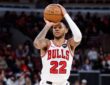 Anfernee Simons of the Chicago Bulls shoots a jump shot against the Toronto Raptors at United Center.