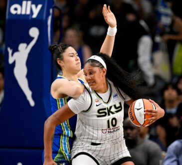 Chicago Sky center Kamilla Cardoso posts up against Dallas Wings center Li Yueru during the first half at American Airlines Center.